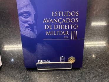 Ricardo Caires dos Santos lança o livro Estudos Avançados de Direito Militar – Volume 3 - Foto 2