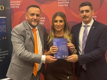 Ricardo Caires dos Santos lança o livro Estudos Avançados de Direito Militar – Volume 3 - Foto 4