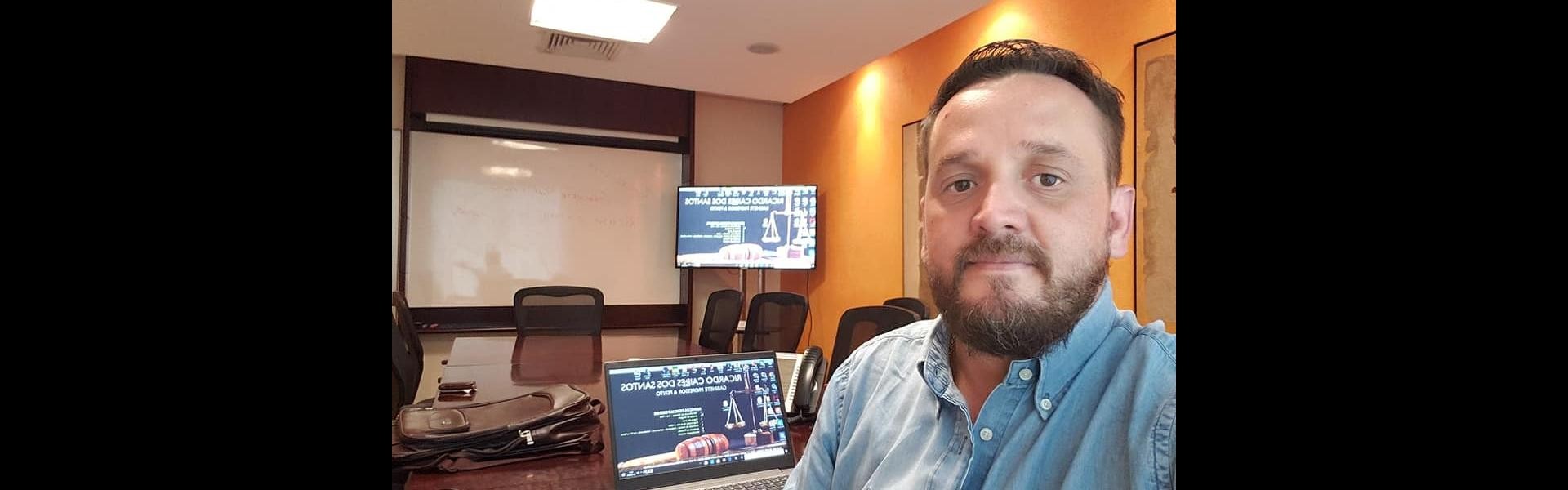 Gabinete Audiovisual Professor Ricardo Caires